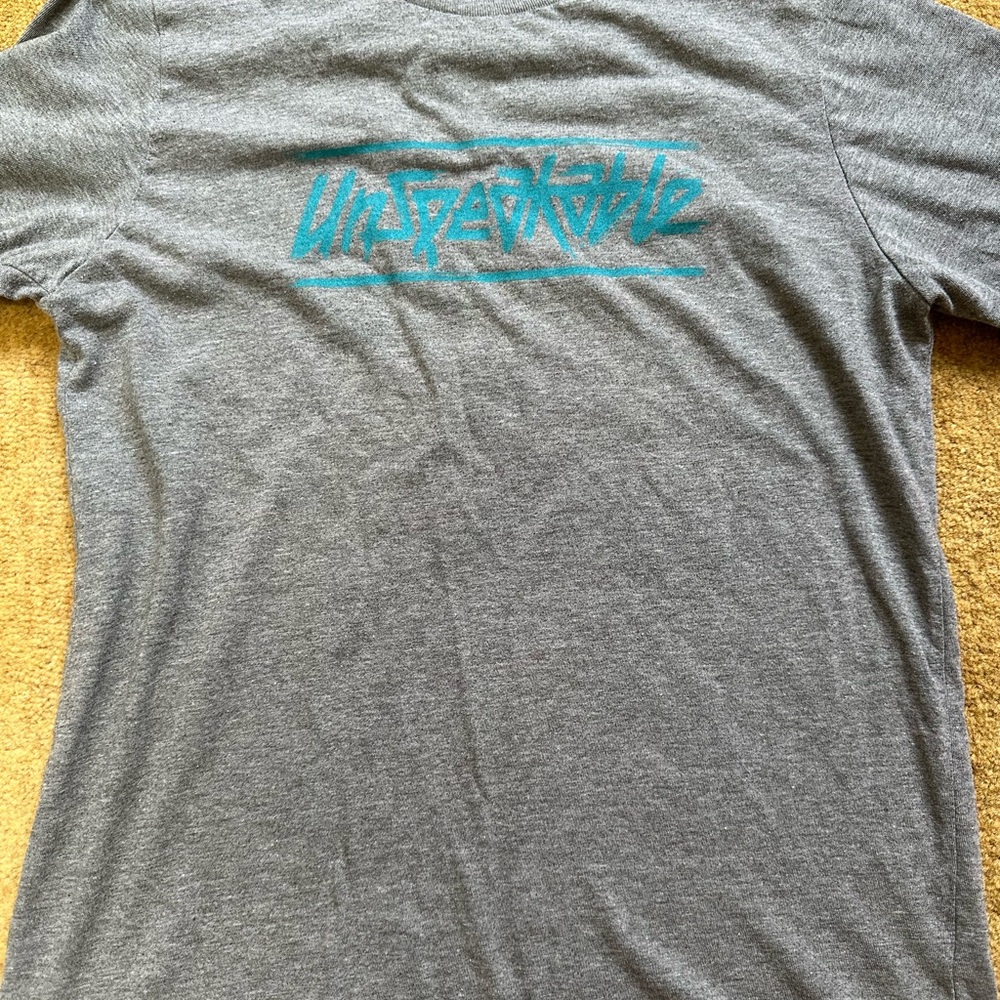 Gray Unspeakable T-Shirt for youth boy size medium